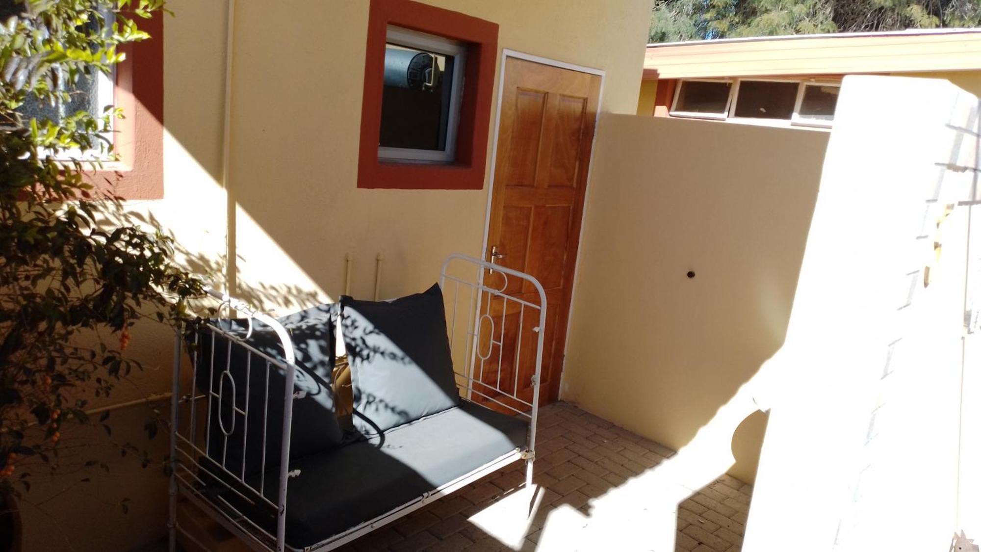 Larochelle Guesthouse Keetmanshoop Pokój zdjęcie