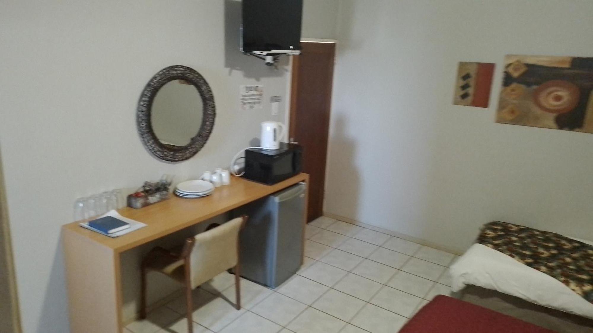 Larochelle Guesthouse Keetmanshoop Pokój zdjęcie