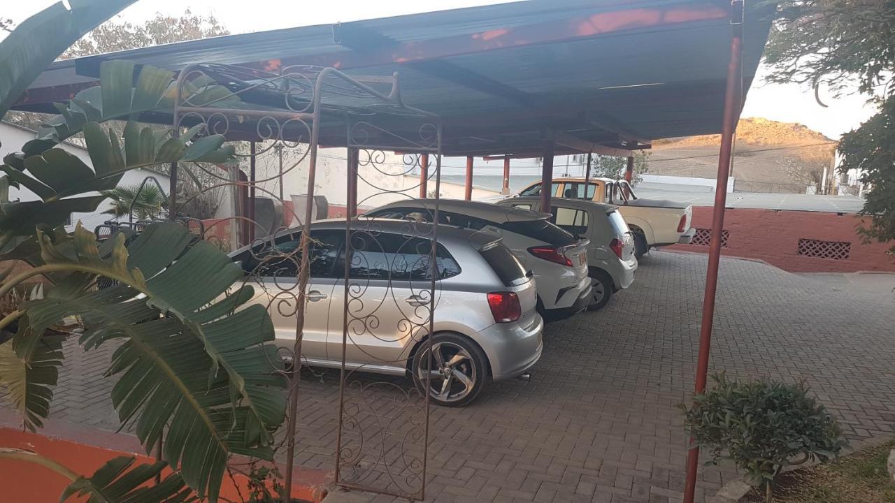 Larochelle Guesthouse Keetmanshoop Zewnętrze zdjęcie
